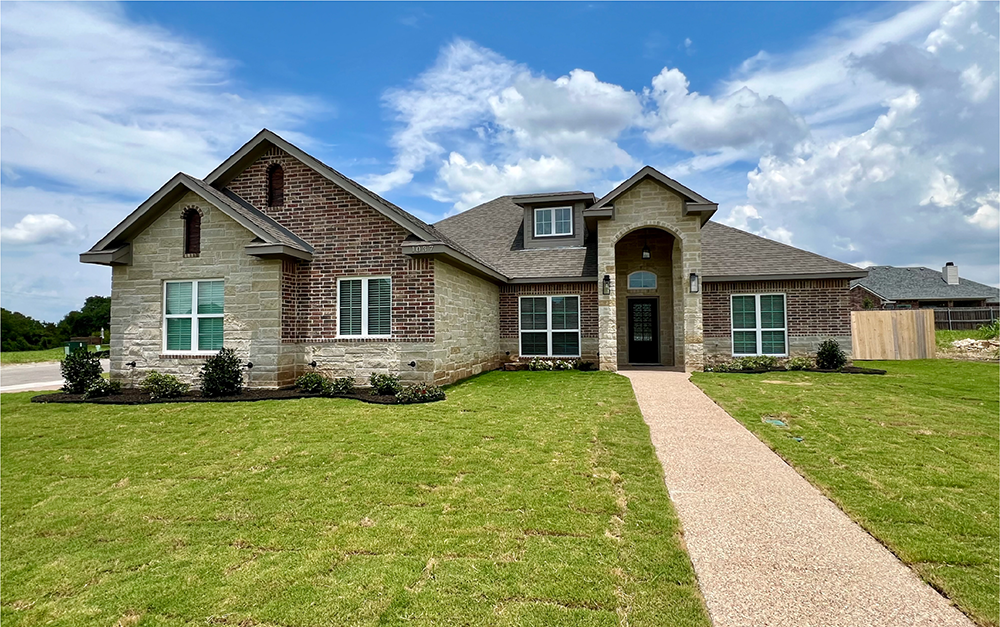 1037 QUEEN ELIZABETH