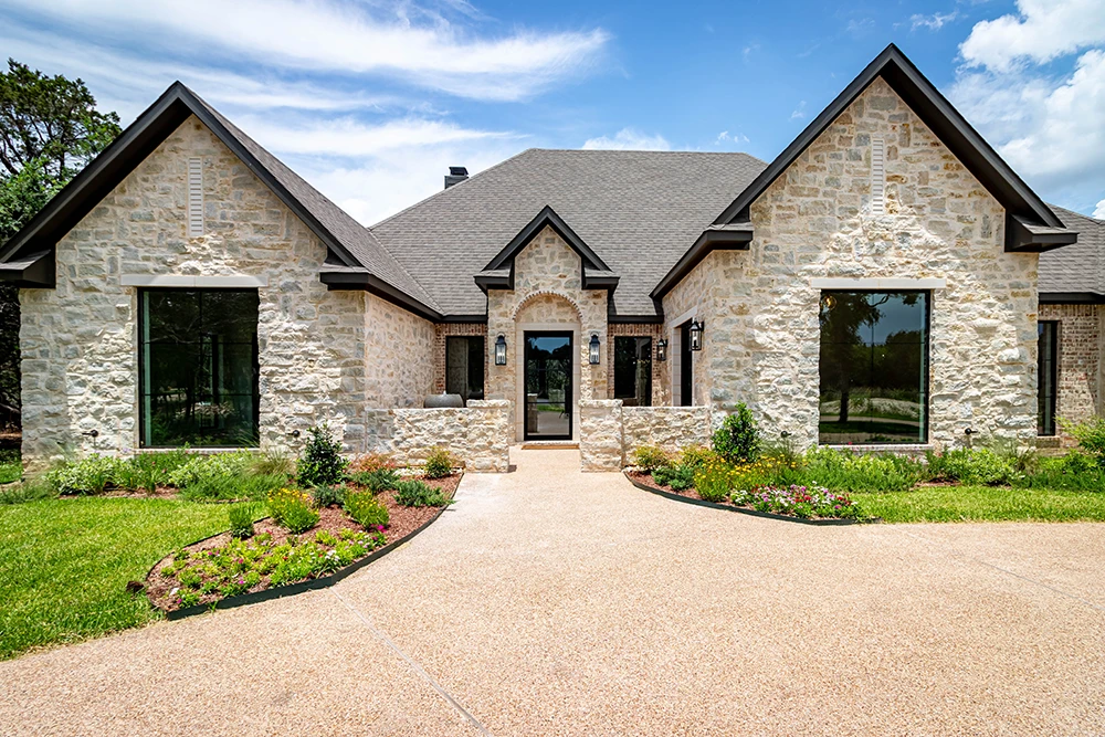 1136 Queen Elizabeth